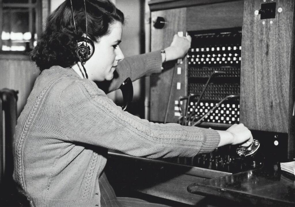 Telefooncentrale operator, switchboard operator